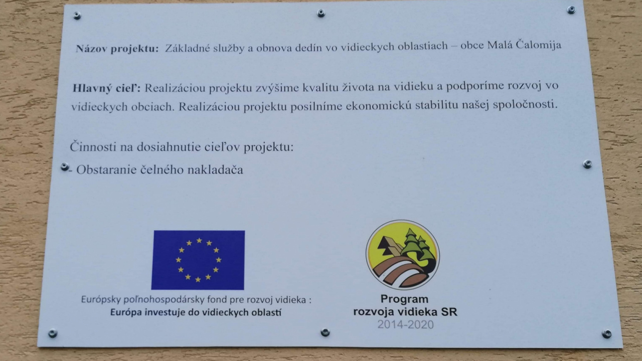 Fotografia fotogalérie Obstaranie čelného nakladača Locust 753